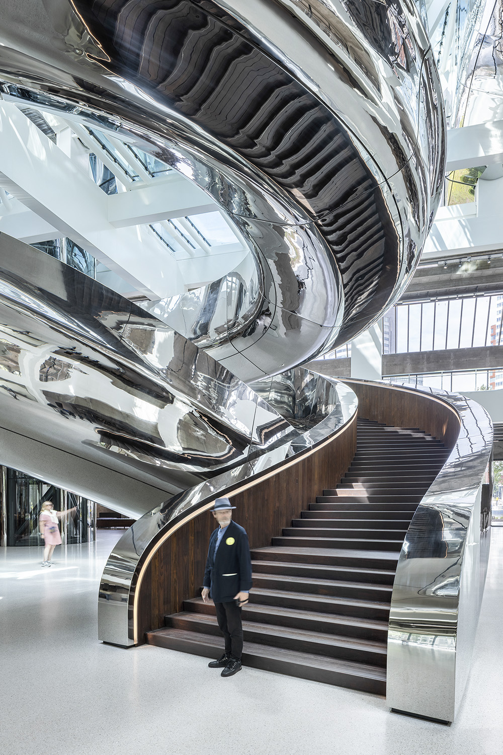 Museumsarchitektur Eingangshalle Treppe-Museum Fenix Rotterdam