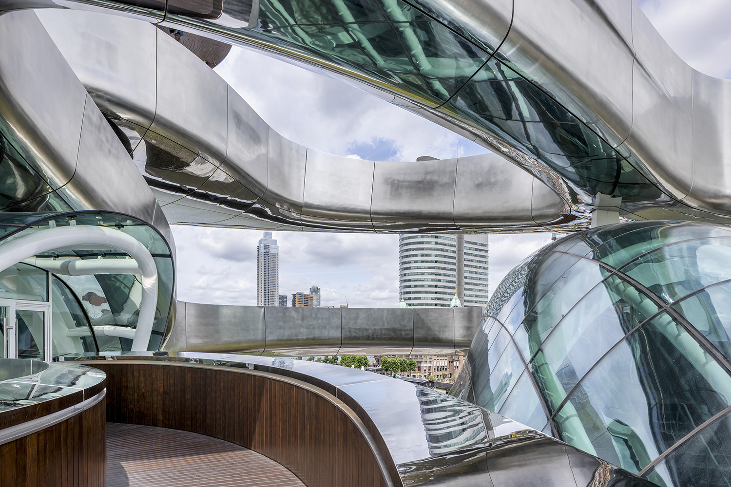 Museumsarchitektur Treppenaufgang Aussen -Museum Fenix Rotterdam